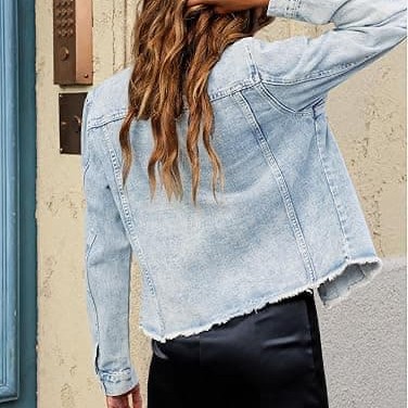 Denim Jacket for Women Distressed Jean Jackets Button Up Vintage Western Trucker Jacket Frayed Hem Pockets